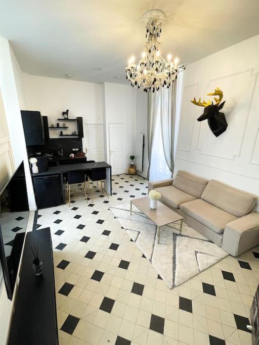 Romantique Jacuzzi, Au Chateau A 30 Min De Paris Apartment Limay ภายนอก รูปภาพ