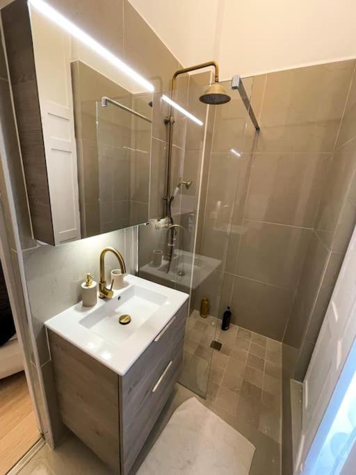 Romantique Jacuzzi, Au Chateau A 30 Min De Paris Apartment Limay ภายนอก รูปภาพ